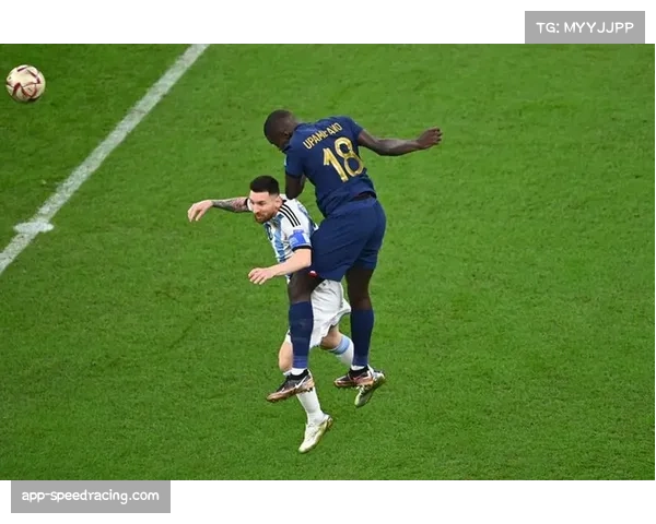 拜仁于帕梅卡诺进球价值：中后卫前插参与进攻战术